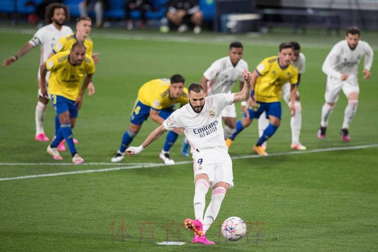 西甲-本泽马两传一射阿笑小熊破门 皇马3-0阿拉维斯